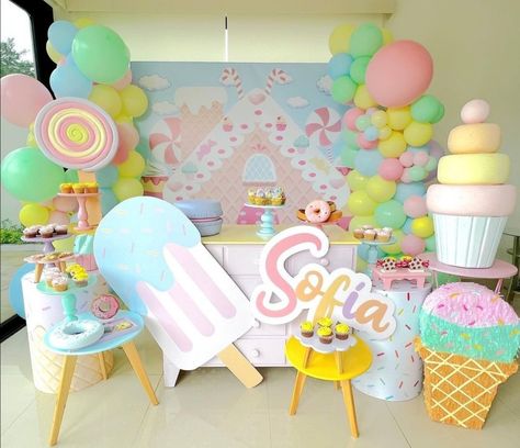 Ice Cream Birthday Party Theme, Candy Land Christmas Theme, Hello Kitty Theme Party, Ice Cream Party Theme, Candy Theme Birthday Party, Cupcake Birthday Party, Simple Birthday Decorations, Candy Birthday Party, Ice Cream Birthday Party