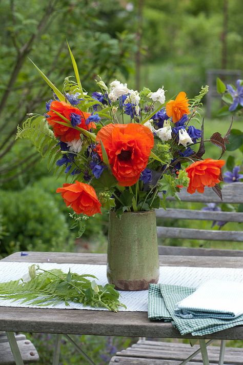 Poppies And Daisies Bouquet, Poppy And Daisy Bouquet, Red Poppy Bouquet, Poppy Wedding Decor, Poppy Wedding Flowers, Poppy Wedding Bouquet, Poppy Centerpiece, Poppy Flower Wedding, Red Poppy Wedding