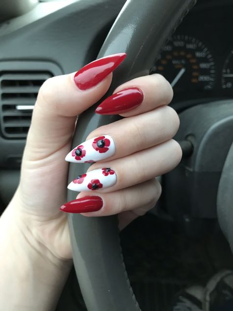 Anzac Nails, Poppy Flower Nails, Poppy Nails Design, Remembrance Day Nails, Poppy Nail Art, Poppy Nails, 2023 Nails, Black Poppy, Poppy Art