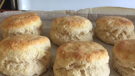 Homemade fluffy biscuits are easy to make with this simple recipe using plenty of baking powder to help create giant biscuits. Serve with gravy or butter and jam. Homemade Biscuits Recipe, Fluffy Biscuits, Flaky Biscuits, History Of The World, Biscuit Bake, Buttery Biscuits, Biscuits Recipe, Homemade Biscuits, J P