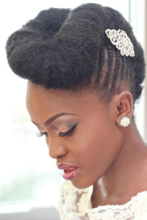 natural wedding braided updo for brides Natural Hair Wedding, Black Wedding Hairstyles, Natural Wedding Hairstyles, Hair Acessories, Natural Hair Bride, Beautiful Natural Hair, Updo Hairstyle, Natural Hair Updo, Afro Hair