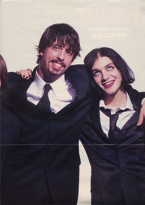 Dave Grohl and Brian Molko. This is just perfect. Brian Molko 90s, Vinyl Poster, Brian Molko, Celebrity Skin, Dave Grohl, Poster Ideas, Foo Fighters, Post Punk, Music Bands