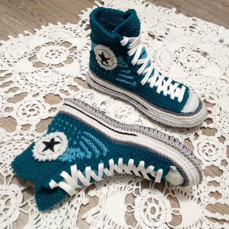 Converse Slippers, Crochet Sneakers, Crochet Converse, Shoes Crochet, Sneakers Converse, Spring Boots, Shoes Converse, Felted Slippers, Blue Crochet