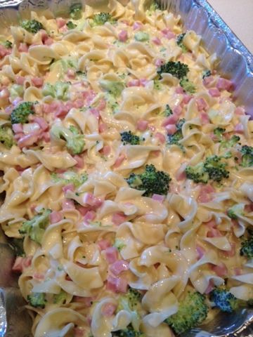 Ham And Noodle Casserole, Ham Casserole Recipes, Velveeta Recipes, Noodle Bake, Cheesy Ham, Ham Casserole, Beef Casserole Recipes, Fall Cooking, Ham Recipes