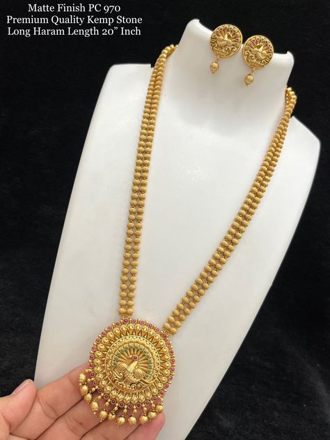 Rani Haar Long Necklaces Gold Indian Jewelry Jewellery Designs, Latest Gold Chain Designs For Women, Rani Haram Designs Gold, Gold Set Designs, Rani Haar Long Necklaces, Rani Haar Gold, Gold Set Design, Gurung Dress, Mens Bracelet Gold Jewelry