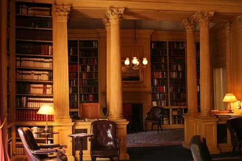 Travellers Club:  interior imagery for Ibsen Club Library Rooms, Uk Culture, Classic Life, Rich Decor, Business Class Flight, Mini Library, Library Room, Gentlemans Club, Pall Mall