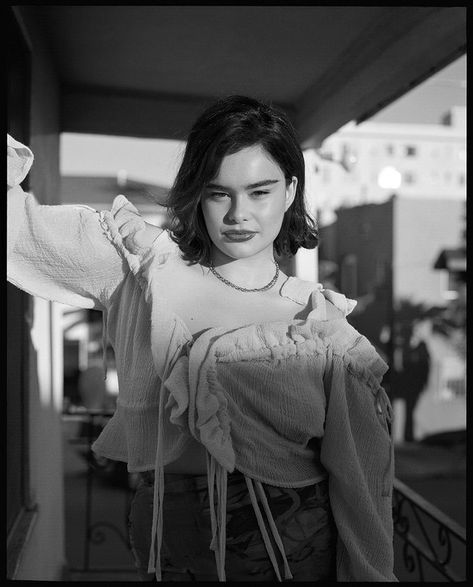 Barbie Ferreira, Grl Pwr, Versace Dress, Art Department, Photoshoot Concept, Feminine Beauty, Strike A Pose, Fashion Books, Gossip Girl