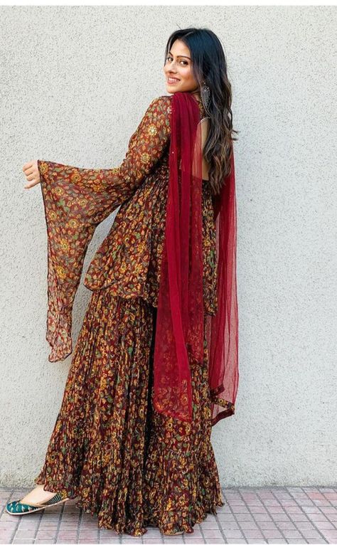 Long Sleeves Kurti, Maroon Salwar, Sharara For Women, Sleeves Kurti, Digital Print Dupatta, Printed Sharara, Pakistani Fashion Casual, Stylish Short Dresses, Casual Indian Fashion