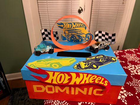 Hot Wheels Valentine Box Ideas, Hot Wheel Valentine Box Ideas, Hot Wheels Gift Ideas, Hot Wheels Valentine, Unique Valentine Box Ideas, Lego Spider Man, Lego Spider, Valentine Box Ideas, Diy Valentines Box