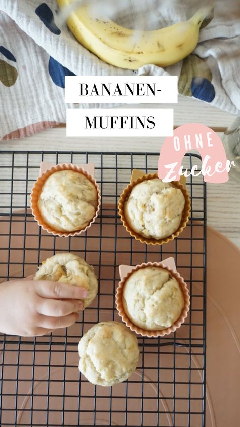 Bananenmuffins ohne Zucker & Ei für Babys und Kinder Baby Fingerfood, Muffins Baby, Healthy Soul Food, Fingerfood Baby, Baby Muffins, Diy Baby Food, Baby Snacks, Baby Finger Foods, Baby 1st Birthday