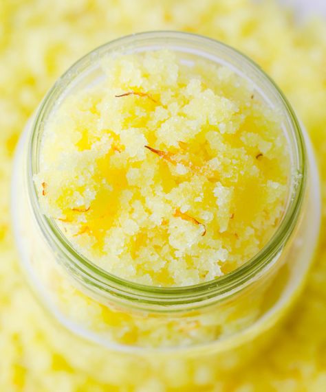 Making Lemon Body Scrub Lemon Body Scrub, Bath Salt Recipe, Bath Confetti, Diy Bath Salts, Diy Bath Salt, Salt Scrub Recipe, Lemon Bath, Lemon Sugar Scrub, Bath Salts Recipe