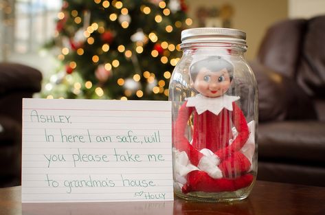 Elf Transport, Elf In A Jar To Carry Around, Elf On The Shelf Transport Jar, Elf Transport Jar, Elf Games, Elf Ideas Easy, Xmas Elf, Elf Activities, Awesome Elf On The Shelf Ideas