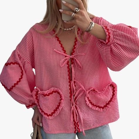 Babydoll front tie shirt Spring Outfits Ideas, Pocket Shirts, Funky Prints, Print Shirts Women, Mode Rose, Flower Print Shirt, Strawberry Summer, Laced Up Shirt, 2024 Spring Summer