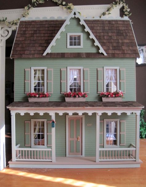 . Dollhouse Exterior, Doll House Plans, Dollhouse Projects, Toy House, Miniature Rooms, Barbie House, Miniature Houses, Miniature House, Beanie Babies