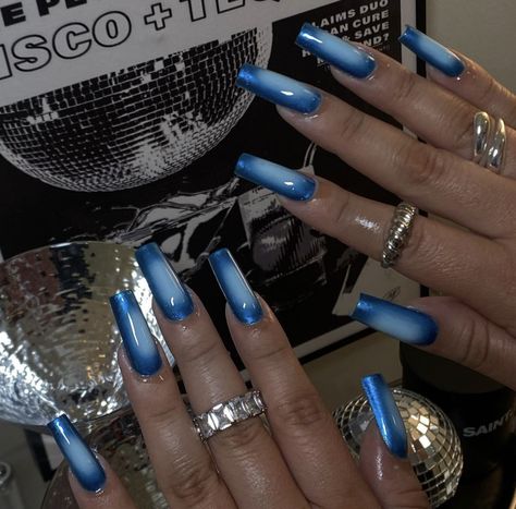 Royal blue nails, blue chrome nails, blue aura nails Royal Blue Aura Nails, Turquoise Aura Nails, Aura Nails With French Tips, Light Blue Aura Nails, Blue Chrome Nails Designs, Blue Square Acrylic Nails, Royal Blue Nails Acrylic, Aura Chrome Nails, Chrome Aura Nails