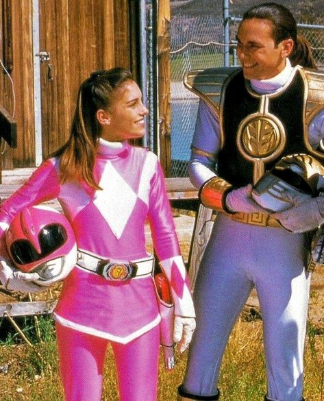 Kimberly and Tommy take off their helmets look at one another and smile Tommy And Kimberly Power Rangers, Pink Power Ranger Costume, Tommy And Kimberly, Kimberly Power Rangers, Pink Ranger Kimberly, Diy Group Halloween Costumes, Original Power Rangers, Kimberly Hart, Amy Jo Johnson