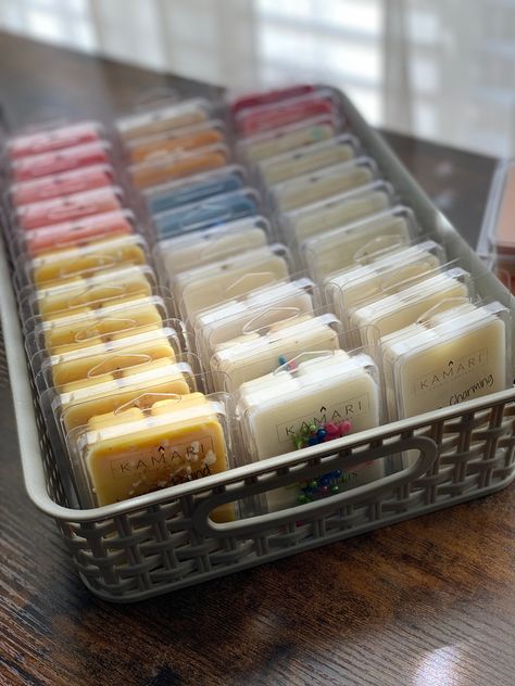 Wax Warmer Aesthetic, Wax Melt Storage Ideas, Powder Candle, Wax Melts Storage, Working Station, Room Deodorizer, Diy Wax Melts, Electric Wax Warmer, Bday Wishlist