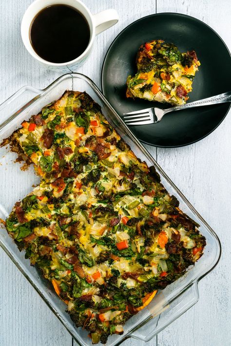 Wouldn't it be nice to start your day off with a delicious protein and veggie filled dish that you can simply warm up? This Whole 30 Breakfast Bake is it. Breakfast Pita, Greek Grilled Chicken, Wouldn't It Be Nice, Pita Sandwiches, Baked Breakfast Recipes, Breakfast Sandwich Recipes, Sweet Potato Spinach, Whole 30 Breakfast, Everyday Dishes