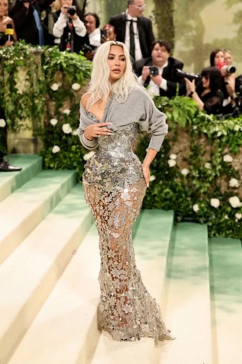 Critics Slam Kim Kardashian for Setting 'Gross Beauty Standard' in Impossibly Tiny Corset Dress Kardashian Dresses, Kim Kardashian Dresses, Kim Kardashian Style, Tv Personality, Kim Kardashian Red Carpet, Kardashian Style, Kim K, Beauty Standards, On The Red Carpet