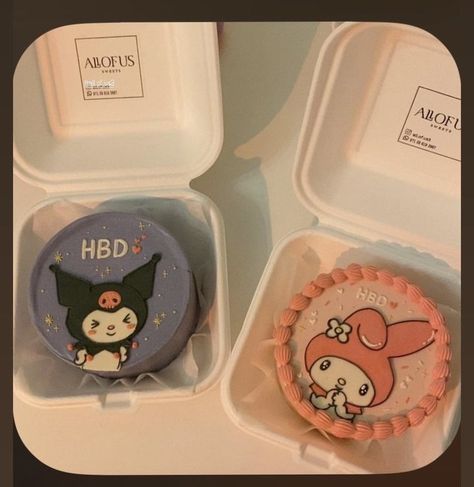 Kuromi cake my melody cake birthday cake inspo Kuromi Bento Cake, Sanrio Bento Cake, My Melody Cakes, Kuromi And My Melody Cake, Birthday Cake Sanrio, Kuromi Cake Ideas, Pastel De Kuromi, My Melody Birthday Cake, Sanrio Birthday Cake