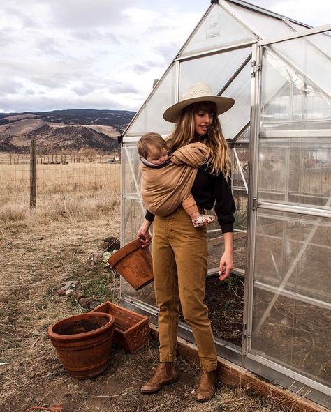 Farm Lifestyle, Ranch Life, Future Mom, K R, Green House, Tiny Humans, Jolie Photo, Family Goals, Fashion Kids