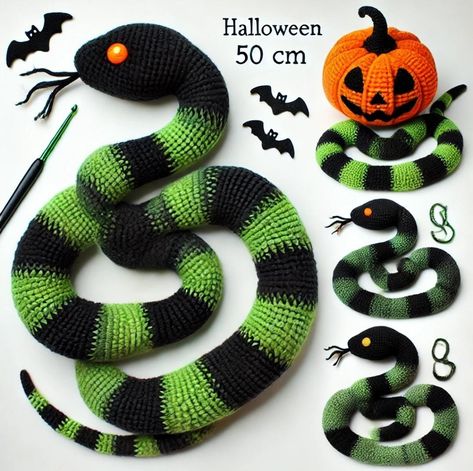 Halloween Crochet Decor Patterns, Spooky Crochet Ideas, Halloween Crochet Decorations, Spider Crochet Pattern Free, Creepy Crochet Pattern Free, Scene Crochet, Crochet Snakes, Snake Crochet Pattern, Geeky Crochet Patterns