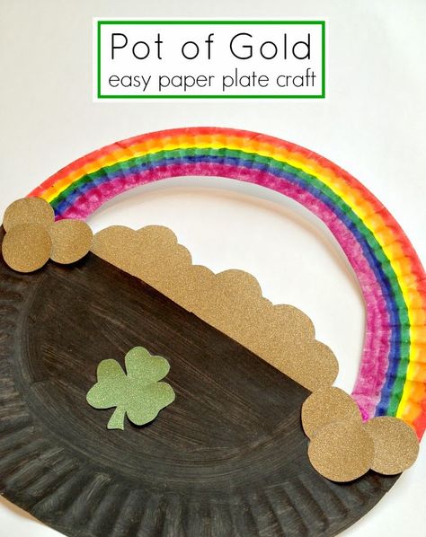 25 Easy St. Patrick's Day Crafts For Kids - there are great activities and ideas for all kids on this list! Saint Patricks Day Art, Fete Saint Patrick, St Patricks Day Crafts For Kids, St Patricks Day Crafts, March Crafts, Paper Plate Craft, St Patrick Day Activities, St Patricks Crafts, St. Patrick's Day Crafts