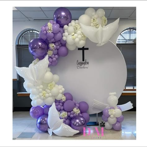 Memorial Balloon Decorations, First Communion Balloon Decorations, Confirmation Balloons, First Communion Backdrop Ideas, Memorial Service Decorations, Christian Christmas Decorations, First Communion Decorations, Communion Decorations, Birthday Party Photography