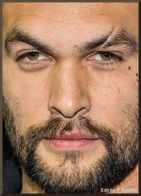 Jason Hottest Man Alive, Guys With Green Eyes, People With Green Eyes, Duncan Idaho, Jason Momoa Lisa Bonet, Aqua Man, Jason Momoa Shirtless, Jason Momoa Aquaman, Facial Scars