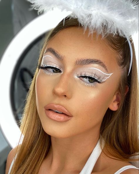 #angel #angelenergy #halloweenmakeup #halloweenideas #halloween #angelmakeup angel makeup Costume Ange, Angel Halloween Makeup, Glitter Halloween Makeup, Devil Makeup, Angel Halloween Costumes, Holloween Makeup, Angel Makeup, Bolo Barbie, Cute Halloween Makeup