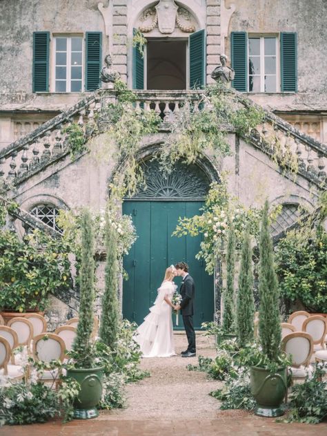 Villa Cetinale, Tuscan Landscaping, Lemon Decor, Italian Villa, Bridal Musings, Mexican Wedding, Tuscany Wedding, Italian Wedding, Dreamy Wedding