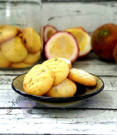 Passion Fruit Muffins, Passion Fruit Cookie Recipes, Passion Fruit Cookies, Fruit Biscuits, Fruit Sugar Cookies, Passion Fruit Mousse, Bake Ideas, Passionfruit Recipes, Fruit Muffins