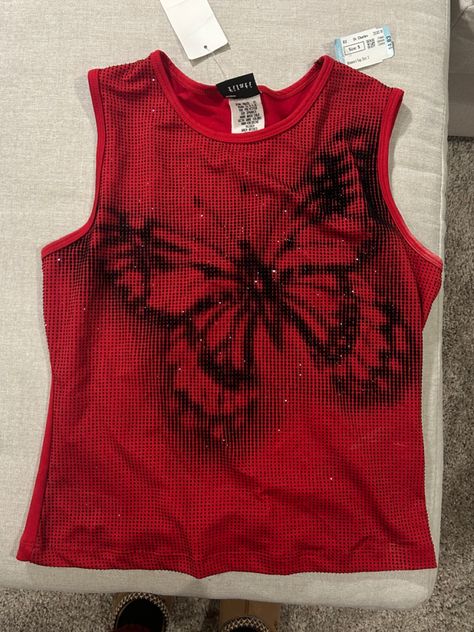 Butterfly Tank Top, Fashion Tumblr, Aesthetic Moodboard, Red Butterfly, Looks Party, Vintage Tank, Painted Clothes, Emo Fashion, Dolce E Gabbana