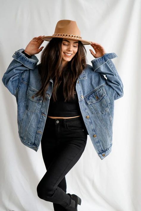 Oversized Jean Jacket Outfit, Coat Jeans, Long Denim Jacket, Jacket Outfit Women, Winter Typ, Jean Jacket Outfits, Denim Jacket Outfit, Boyfriend Jean, Oversized Denim Jacket