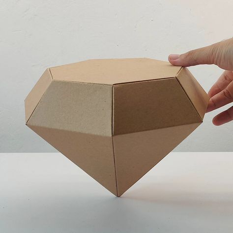 This simple cardboard diamond blueprint and tutorial is ready!! Cardboard Stand, July 3, Cardboard Crafts, Geometric Shapes, 3 D, Decor Ideas, Gems, On Instagram, Quick Saves