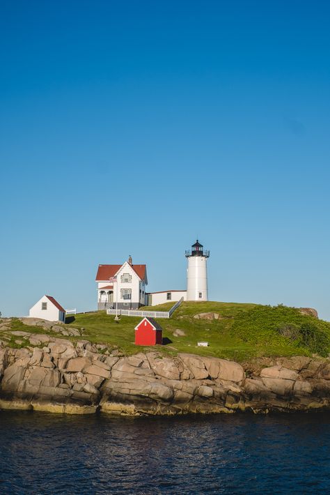 Welcome To The New England Collaboration Club » Live Lovely Photography New England Seaside Aesthetic, New England Beach Towns, Nubble Lighthouse, Nubble Lighthouse Maine, New England Lighthouses, East Coast Lighthouses, Maine Photography, York Maine, White Building