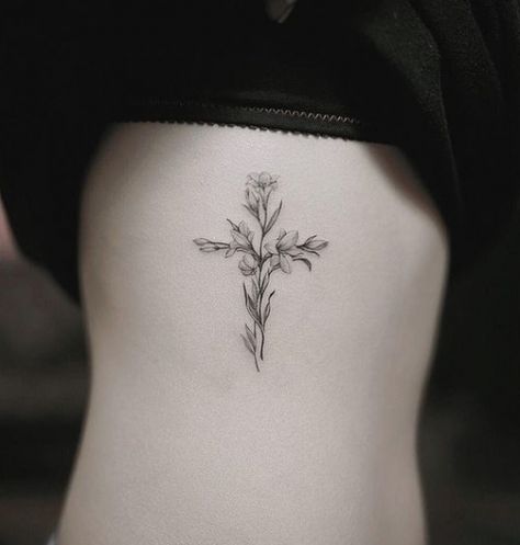 Flower Cross Tattoo, Southern Tattoos, Faith Tattoo Designs, Tattoos For Women On Thigh, Simple Cross Tattoo, Country Tattoos, Cross Tattoos For Women, Cross Tattoo For Men, Cross Tattoos