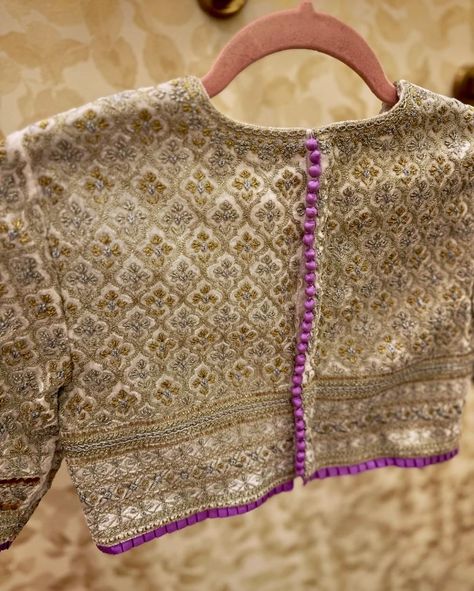 Back Border Blouse Designs, Heavy Bridal Blouse Designs, Heavy Blouse Designs, Handwork Blouse Design, Heavy Blouse, Blouse Designs High Neck, Latest Model Blouse Designs, Fashionable Saree Blouse Designs, Ladies Blouse Designs