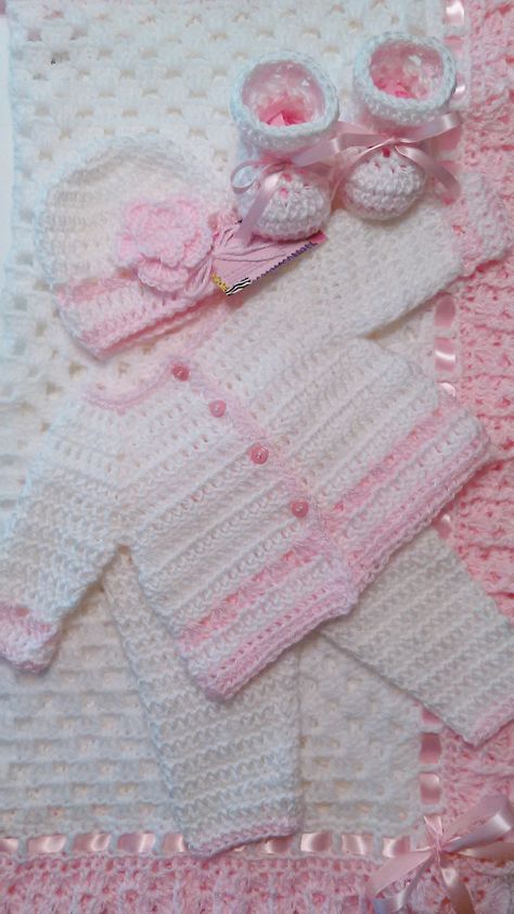 Newborn Sweater, Newborn Layette, Baby Beanie Hat, Crochet Newborn, Baby Sweater Patterns, Crochet White, Handmade Baby Blankets, Pink Newborn