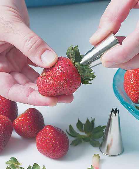 Strawberry Huller, Cake Decorating Kit, Star Cake, Berry Berry, Cake Decorating Kits, Cooking Class, Food Tips, Kitchen Tool, Kitchen Tips