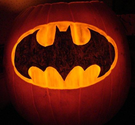 Batman Logo Pumpkin Carving, Batman Pumpkin Carving Ideas, Batman Pumpkin Stencil, Batman Pumpkin Carving, Pumpkin Carving Printables, Pumpkin Stencils Free Printable, Batman Pumpkin, Pumpkin Inspo, Printable Pumpkin Stencils