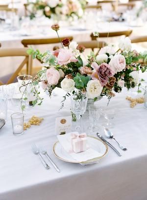 White Rose Centerpieces, Floral Centrepieces, Family Style Table, Summer Wedding Reception, Pastel Wedding Flowers, Rose Centerpieces, Lilac Roses, Wedding Floral Centerpieces, Wedding Reception Inspiration