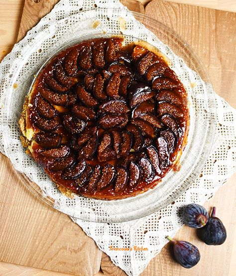 Fig Balsamic Tart Tatin Tart Tatin, Fig Butter, Fig Tart, Braided Bread, Fig Recipes, Butter Tarts, Homemade Pie Crusts, Food Advertising, Homemade Pie