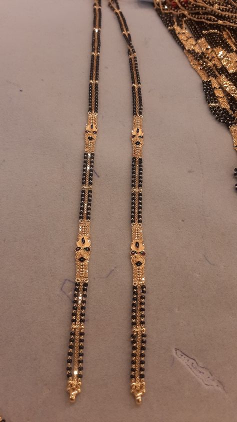 Nallapusala Danda Designs, Black Beats Neck Chain Gold Long, Nalla Pusalu Designs Latest Long, Nallapusalu Long Chain Designs, Long Nallapusalu Designs Gold, Black Beads Long Chain Designs, Karimani Chain Designs, Long Nallapusalu, Nallapusalu Designs Gold Long