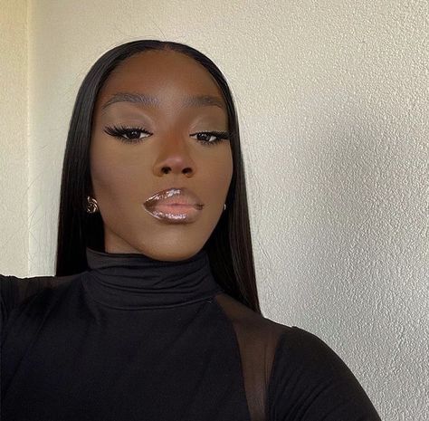 Maquillage Yeux Cut Crease, Makeup For Black Skin, Brown Skin Makeup, Soft Glam Makeup, Face Beat, Dark Skin Beauty, Dark Skin Makeup, Dark Skin Women, Makeup For Black Women