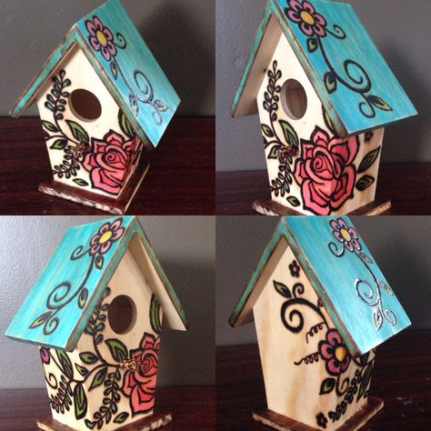 Pyrography Birdhouse, Birdhouse Designs Paint, Hand Painted Birdhouses, Bird Houses Ideas Diy, Pyrography Patterns, Toy Barn, Painted Wooden Boxes, Woodburning Projects, Bird Houses Painted