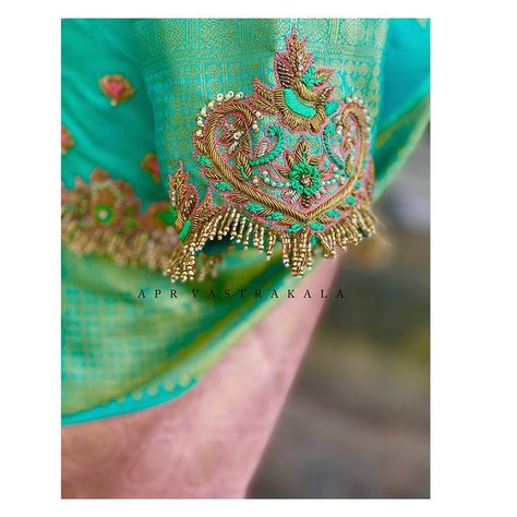 Apr Vastrakala on Instagram: "Exclusive blouse detailings!! . . . . . Follow @aprvastrakala_official for all our latest designs :) . . . DM for price enquires and…" Apr Vastrakala, Gold Work Embroidery, Wedding Blouse Designs, Maggam Work Blouses, Maggam Work Blouse Designs, Elegant Blouse Designs, Wedding Blouse, Saree Blouse Designs Latest, Trendy Blouses