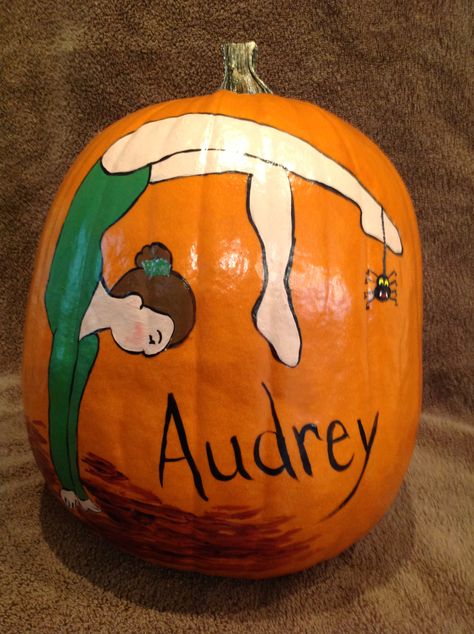 Gymnast painted pumpkin 2013 Crafts Christmas Kids, Girly Pumpkin, Ballerina Painting, Pumpkin Painting Ideas, Pumpkin Carving Ideas, Halloween Pumpkin Designs, Halloween Pumpkins Painted, Pumpkin Carving Patterns, Painted Pumpkin