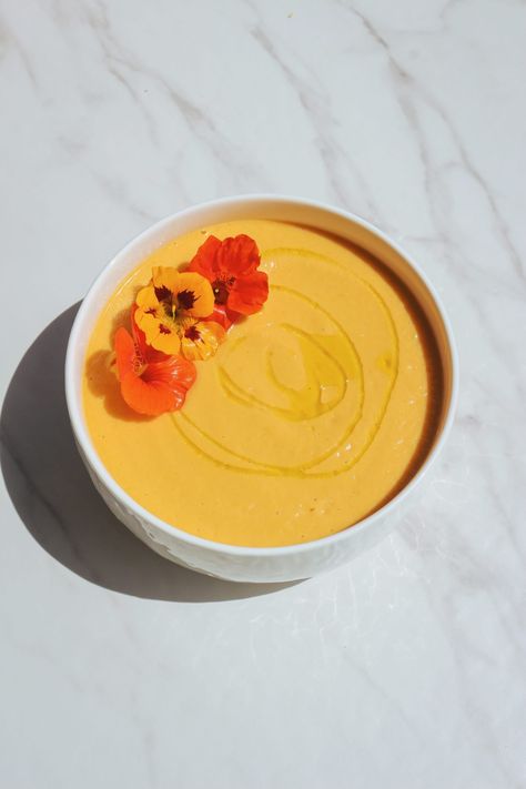 Creamy Melon Gazpacho - Caroline Franco Melon Gazpacho, English Cucumber, White Wine Vinegar, Gazpacho, Croutons, Vegan Paleo, Paleo Gluten Free, Melon, Vegan Vegetarian