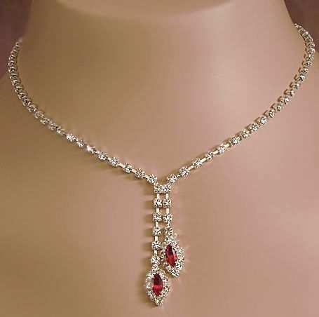 Red Crystal Jewelry, Expensive Jewelry Luxury, Diamond Jewelry Designs, Classy Jewelry, Expensive Jewelry, Fancy Jewellery, Crystal Set, Fancy Jewelry, Fantasy Jewelry